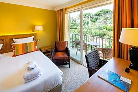 Family King Room with Sofa Bed and Terrace