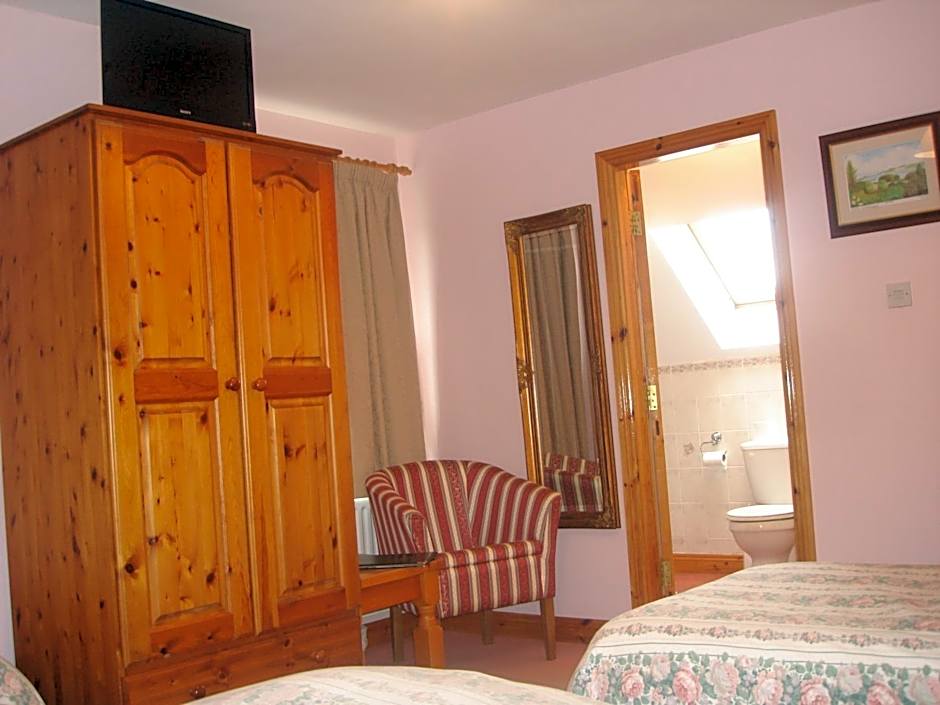 Foto 1 daripada 3 — Triple Room