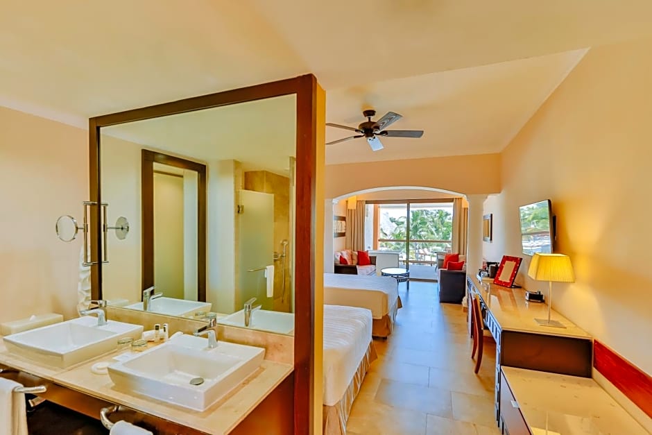 Barcelo Maya Caribe - All Inclusive