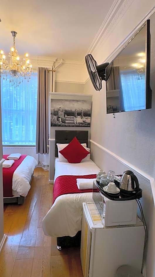 Classic Hyde Park Hotel