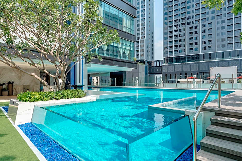 SILQ Hotel & Residence