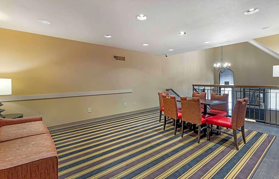 Extended Stay America Select Suites - St. Louis - Westport - Craig Road