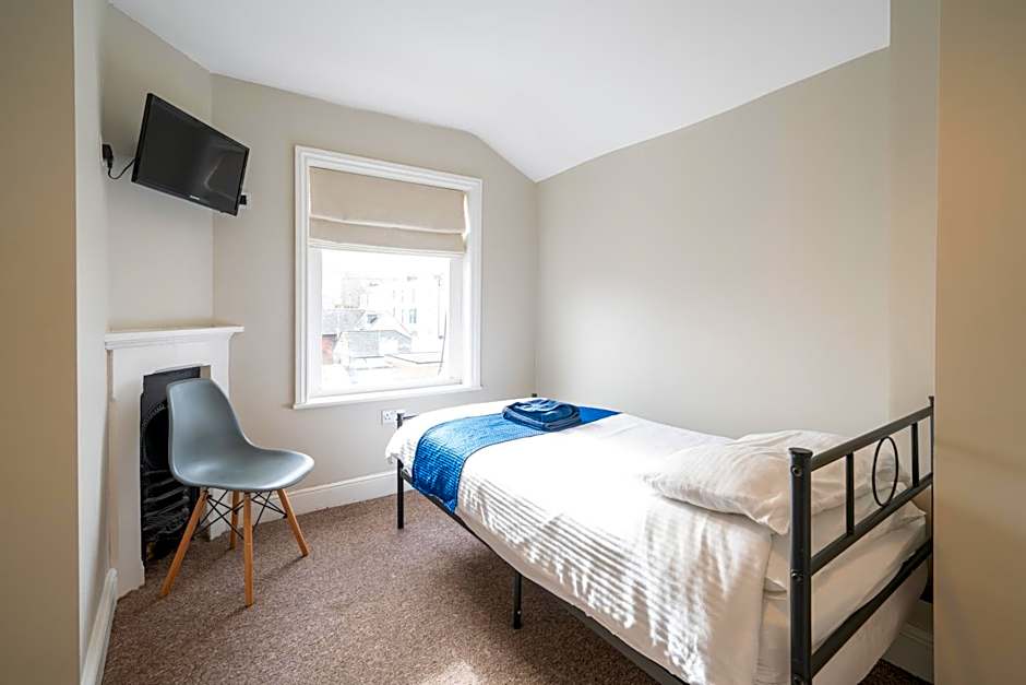 The Veteran Hotel & Bar