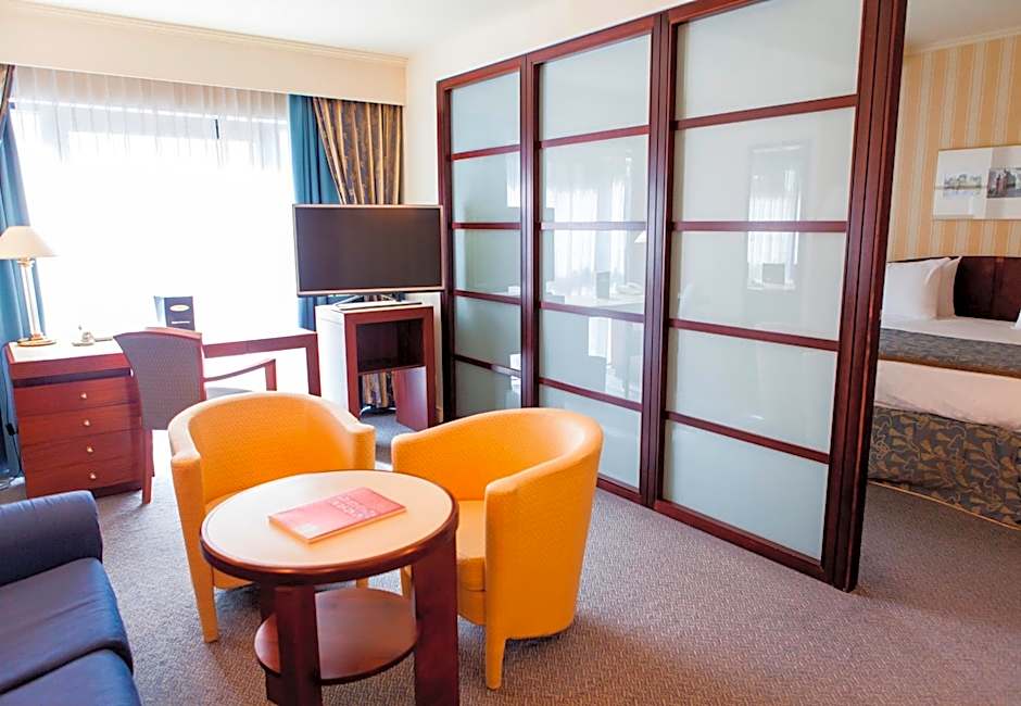 Zdjęcie 1 z 1 — Junior 1 King Bed Suite