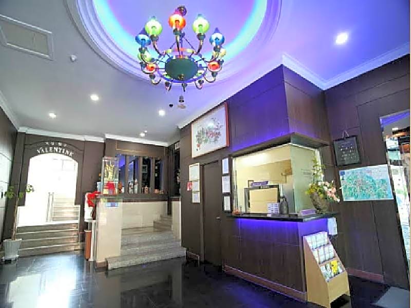 Valentine Hotel