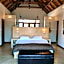 Zebula Golf and Wildlife Estate - Nagapie 12 Pax- Moi Signature Luxury villa