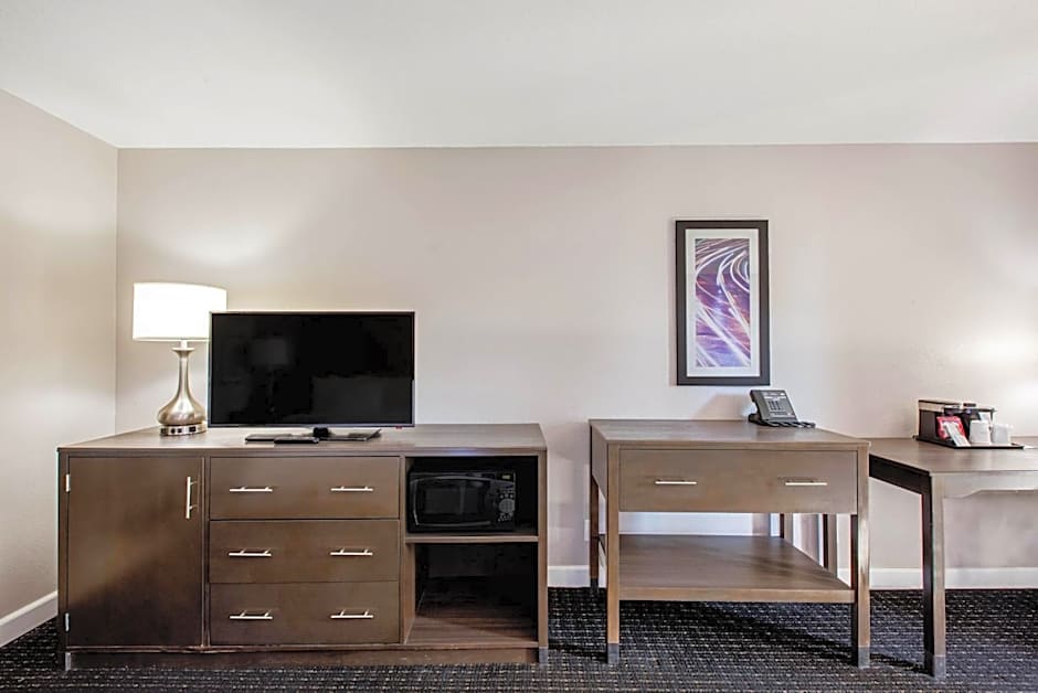 La Quinta Inn & Suites by Wyndham Pomona
