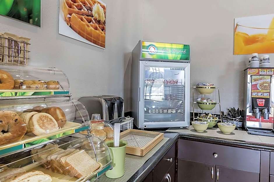 Quality Inn & Suites Stuttgart North