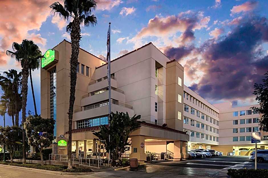 La Quinta Inn & Suites by Wyndham Anaheim Disneyland