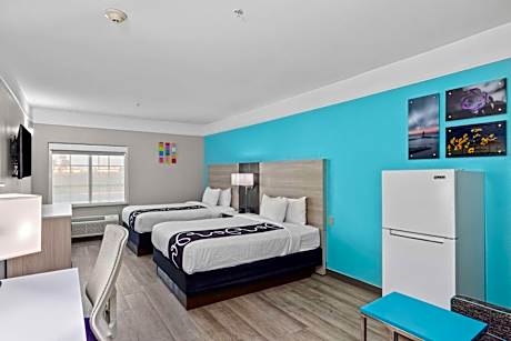 Deluxe Queen Room with Two Queen Beds - Non-Smoking