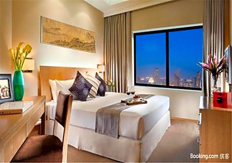 One-Bedroom Premier Apartment