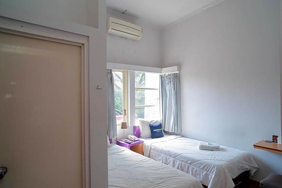 Urbanview Hotel FiFFa Kauman Malang