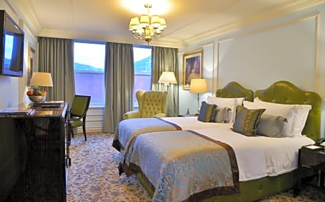Luxury Twin Room with Mountain View - Heritage Wing