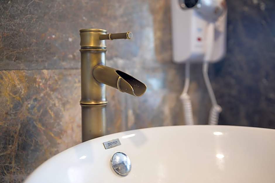 Orchid Trendy Cruise