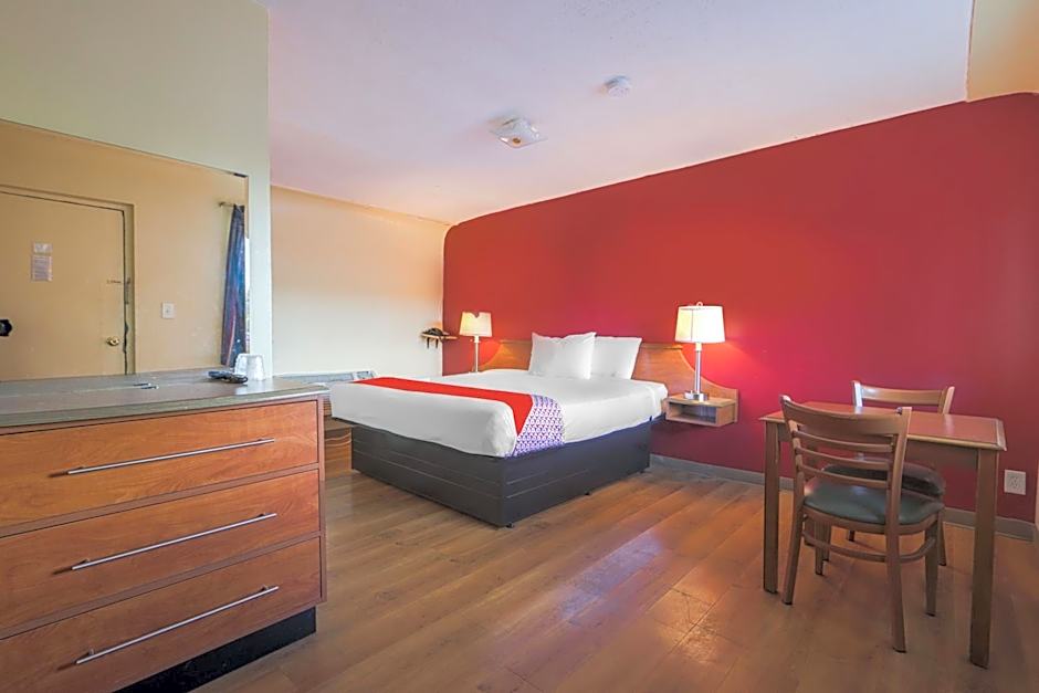 Photo 1 of 17 of 1 King Bed