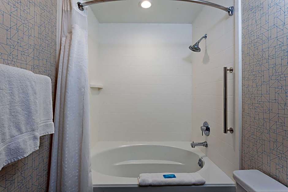 Holiday Inn Express Los Angeles LAX Airport By IHG