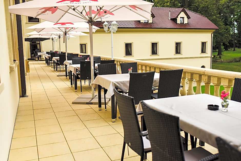 Zámek Kamenný Dvůr