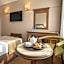 Astoria Grand Hotel
