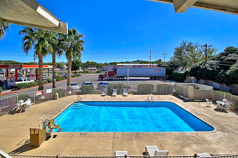 Motel 6-Nogales, AZ - Mariposa Road