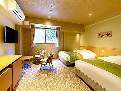 Twin Room with Mountain View