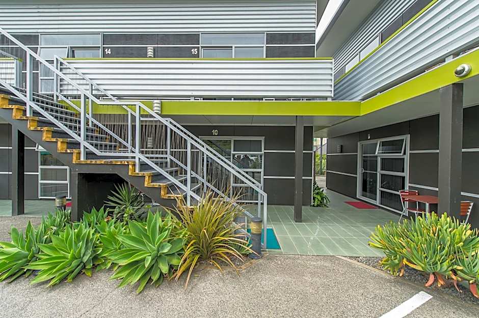 151 On London Motel & Conference Centre