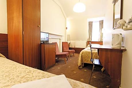 Twin Room with Shared Bathroom