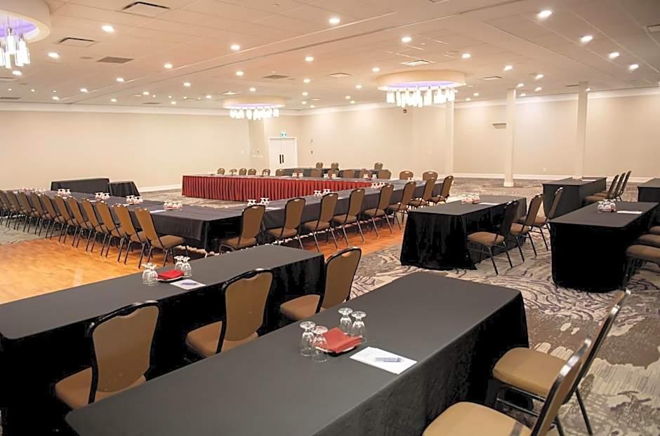 Coast Nisku Inn & Conference Centre