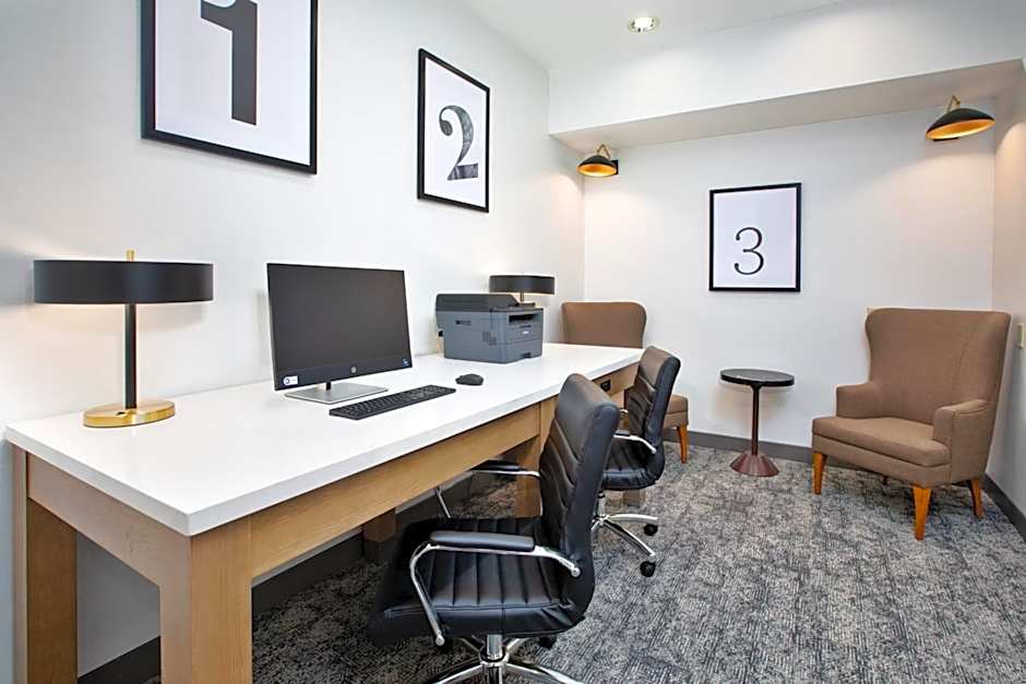 Staybridge Suites Omaha 80th and Dodge By IHG