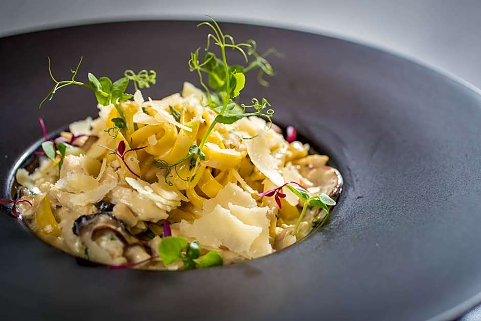 Clayton Hotel Dublin Airport