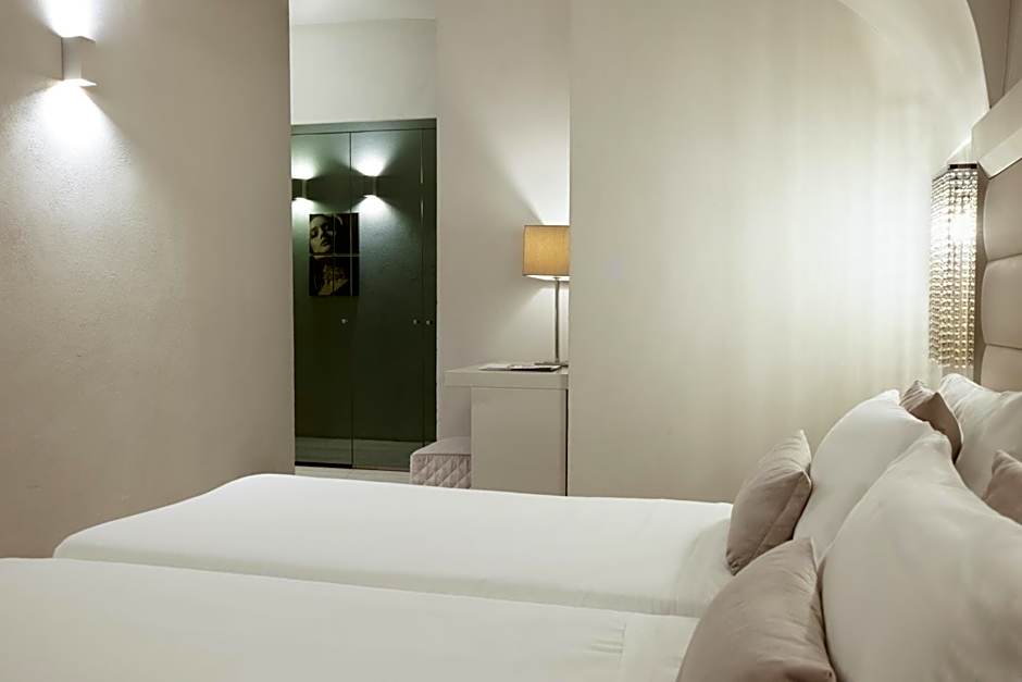 Terrace Pantheon Relais