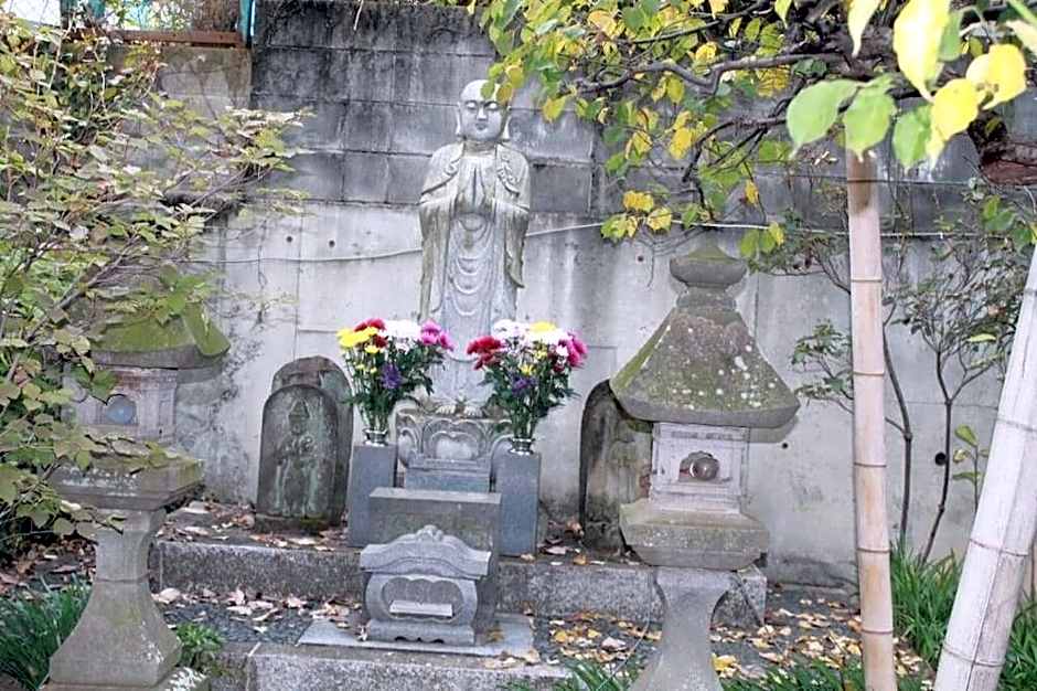 GrapeHouse Koenji - Hostel, - Caters to Women