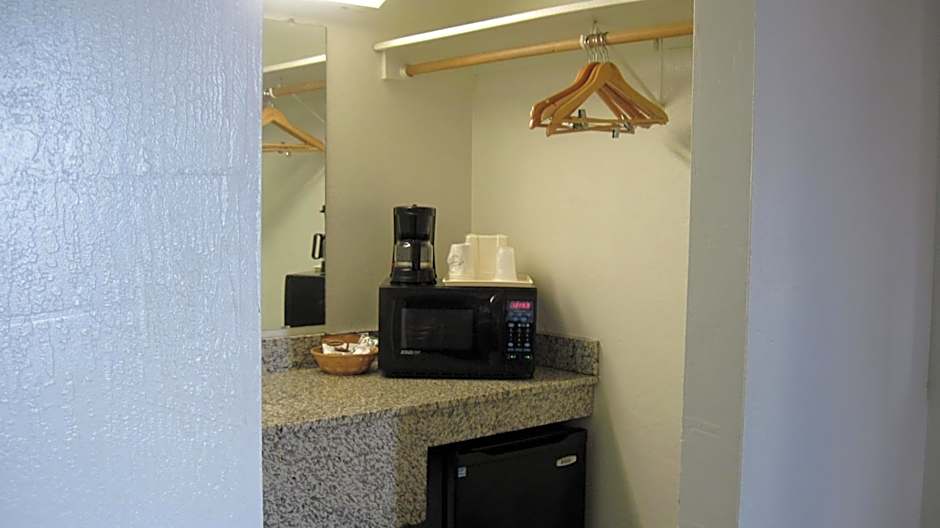 Travelodge by Wyndham Winslow