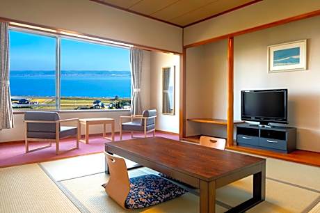 Japanese-style Room with 8 Tatami Non-Smoking (MAX 4 Adults)