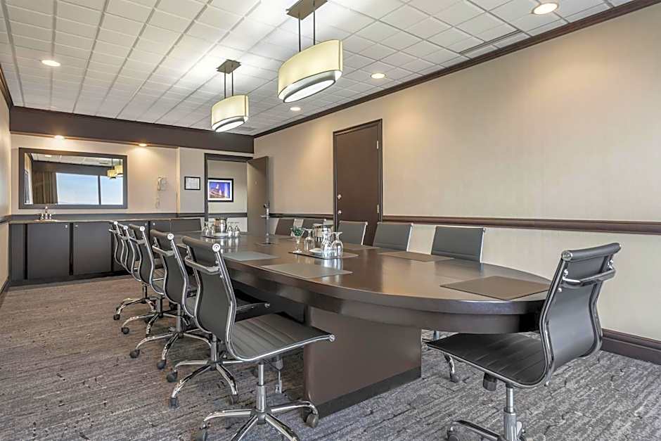 Best Western Plus Port O'Call Hotel