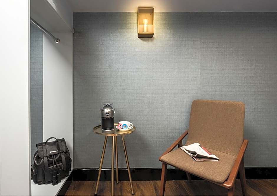 Camden Enterprise Hotel