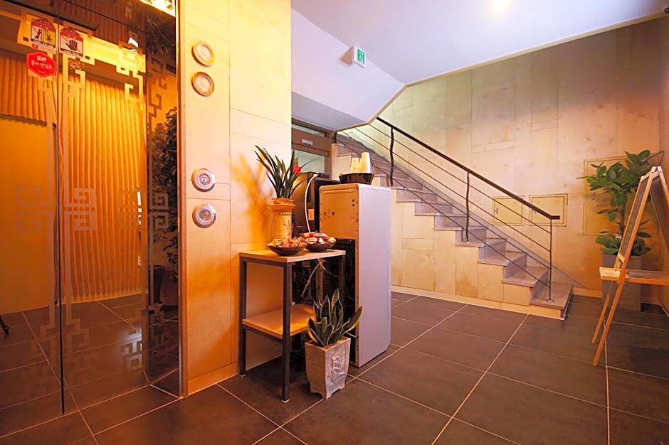Winner Hotel