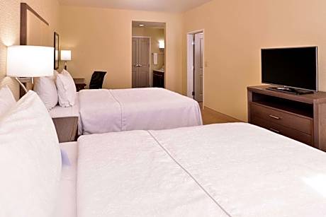 1 King Accessible Bathtub Studio Nonsmoking