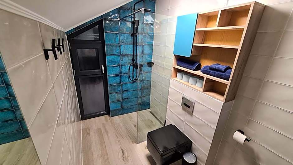 Complex Lunlo Village