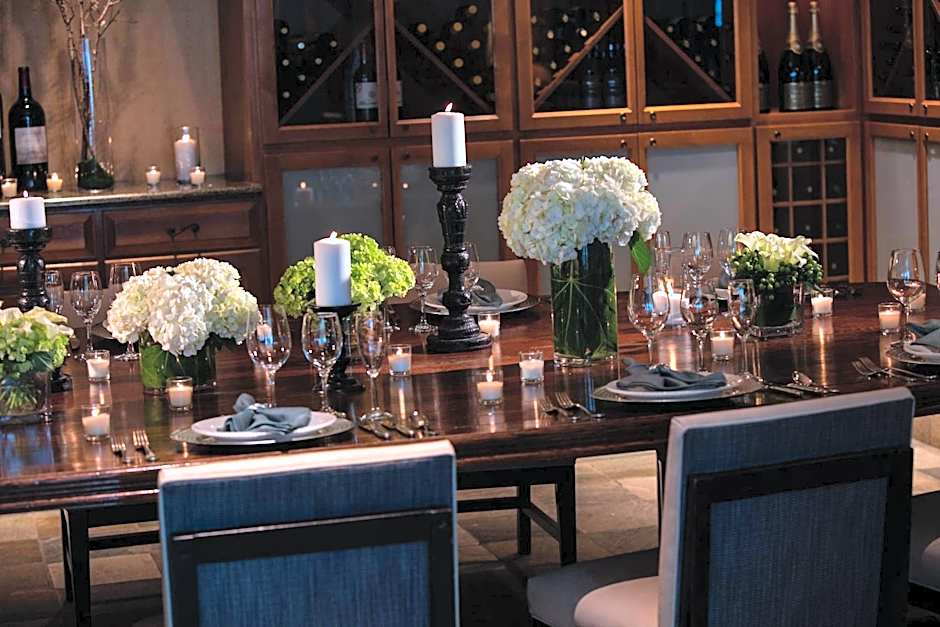 Renaissance by Marriott Boulder Flatiron Hotel