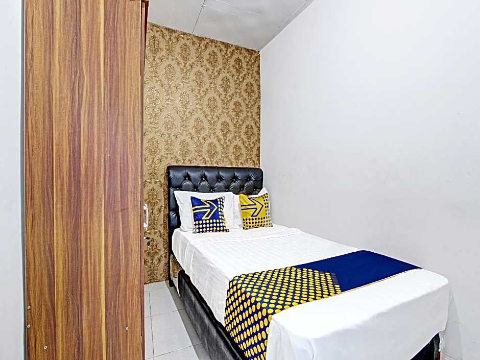 SPOT ON 91521 Mayong Guesthouse