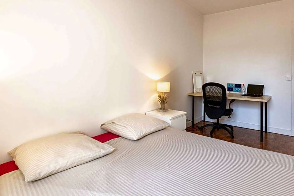 Paris City - Spacious 3 rooms flat for families - 3 minutes from metro station