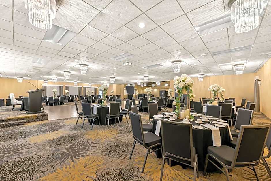 Best Western Plus NorWester Hotel & Conference Centre