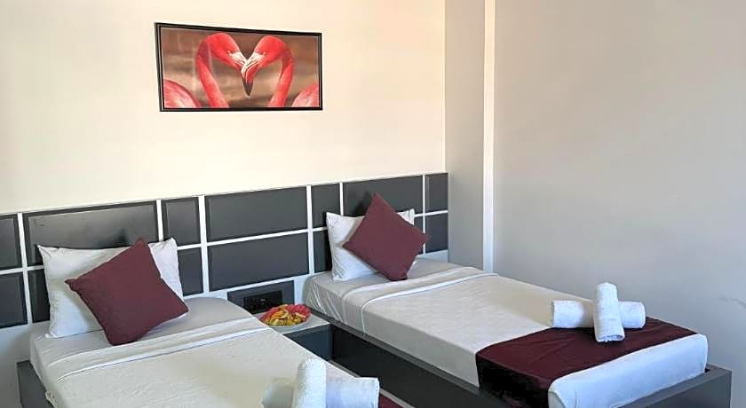 WB WEEKEND HOTEL AND SUITES