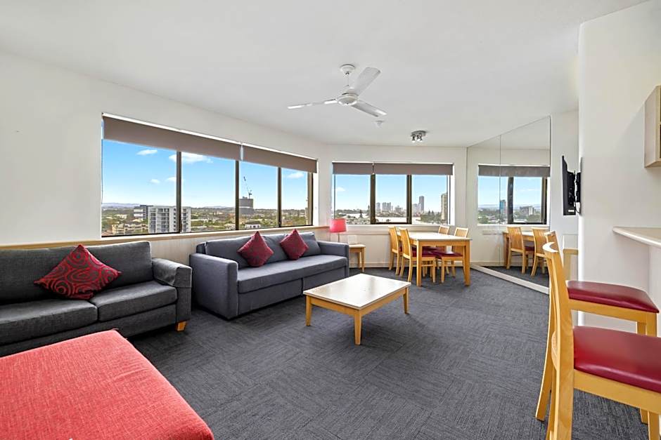 Tiki Hotel Apartments Surfers Paradise