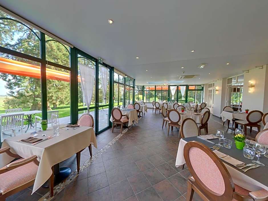Logis - Hotel Restaurant La Sapinière - Proche Saint Omer
