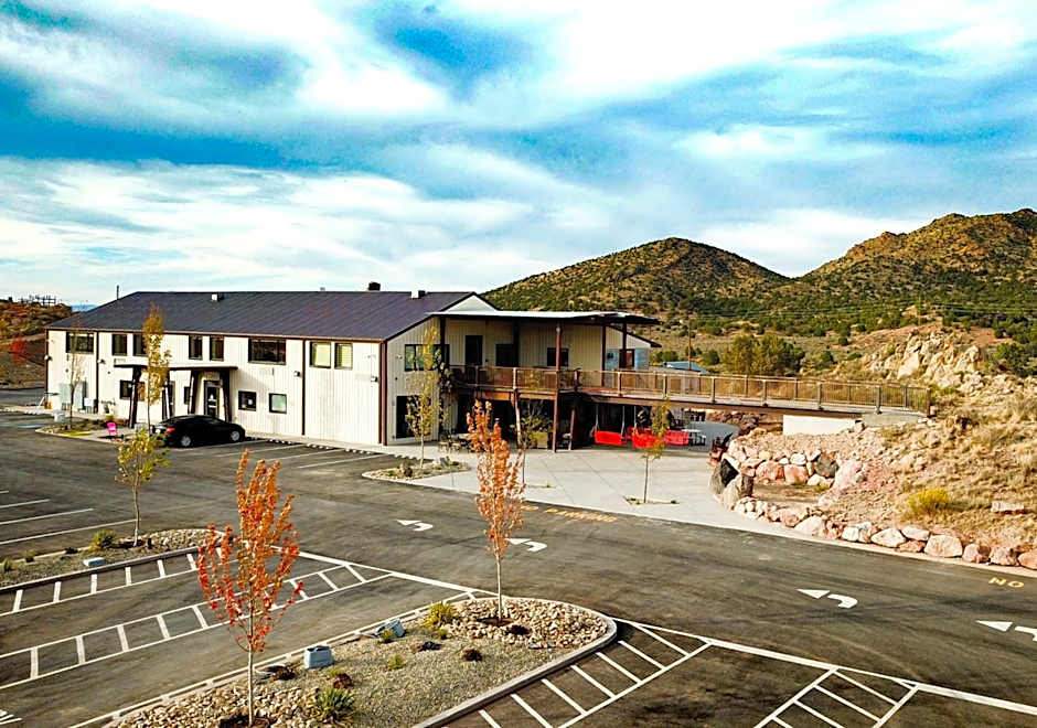 Iron Springs Luxury Lodge & Spa