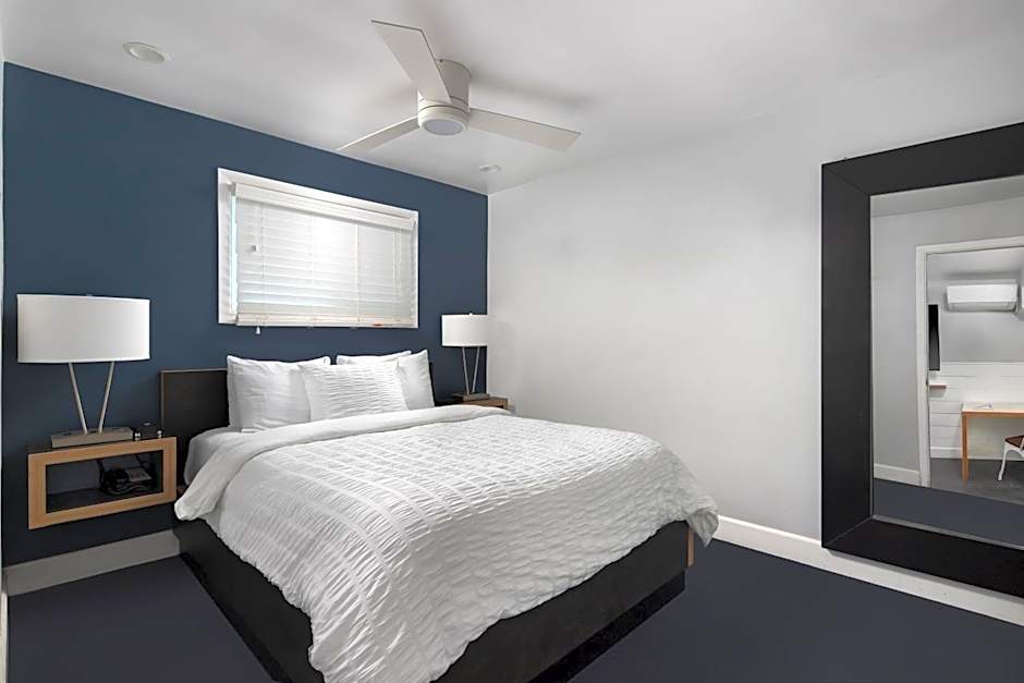 Photo 1 of 8 of Larger 1 Bedroom 1 Queen Bed Suite