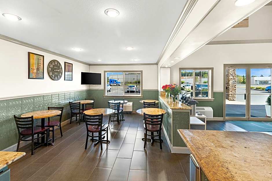 GuestHouse Inn & Suites Kelso