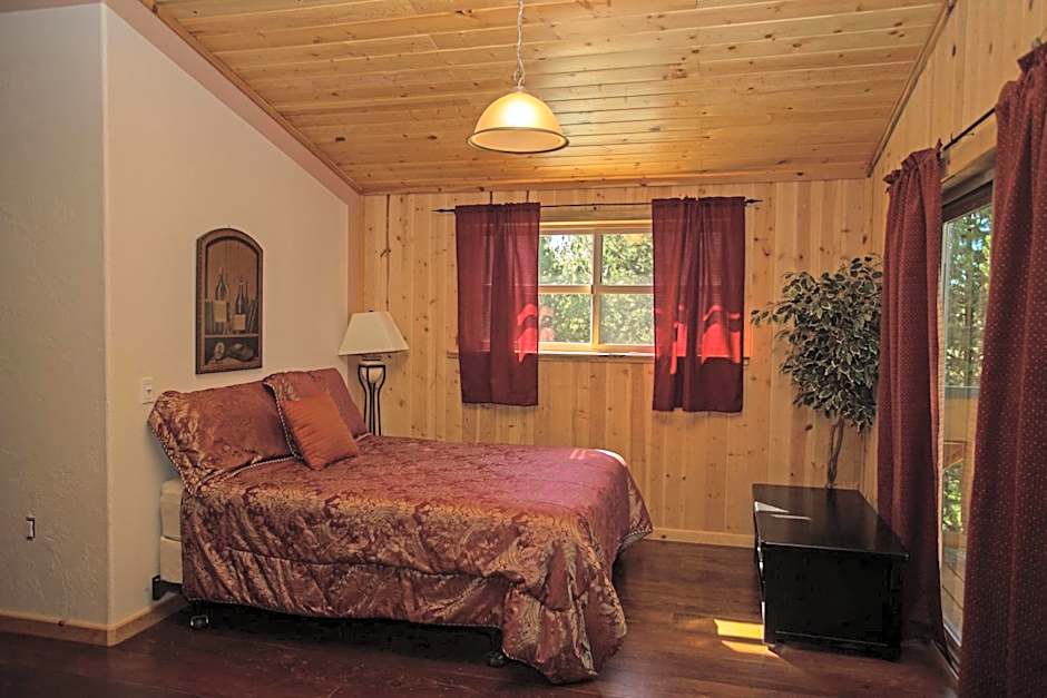 DiamondStone Guest Lodges