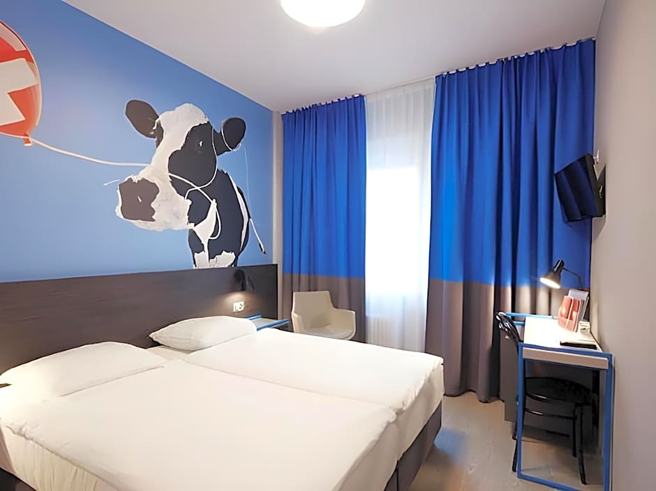 Crystal Hotel